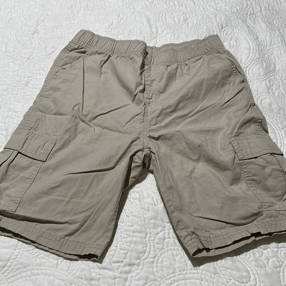 Cargo shorts 18 husked